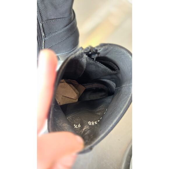 STUART WEITZMAN Women's Ankle Booties Buckle Detail Zip Up Black Size 9.5 - Picture 5 of 10